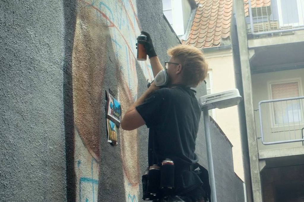 Graffiti Writer SEMOR piece 2011